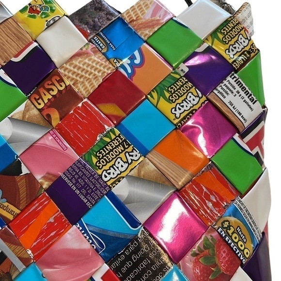 Nahui Ollin Gum Wrapper Purse - Picture 9 of 10